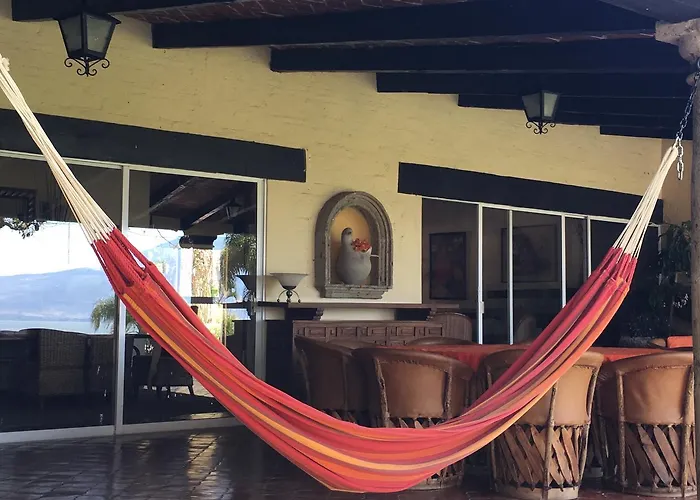 Las Palomas Bed&Breakfast (16 y Mayores)